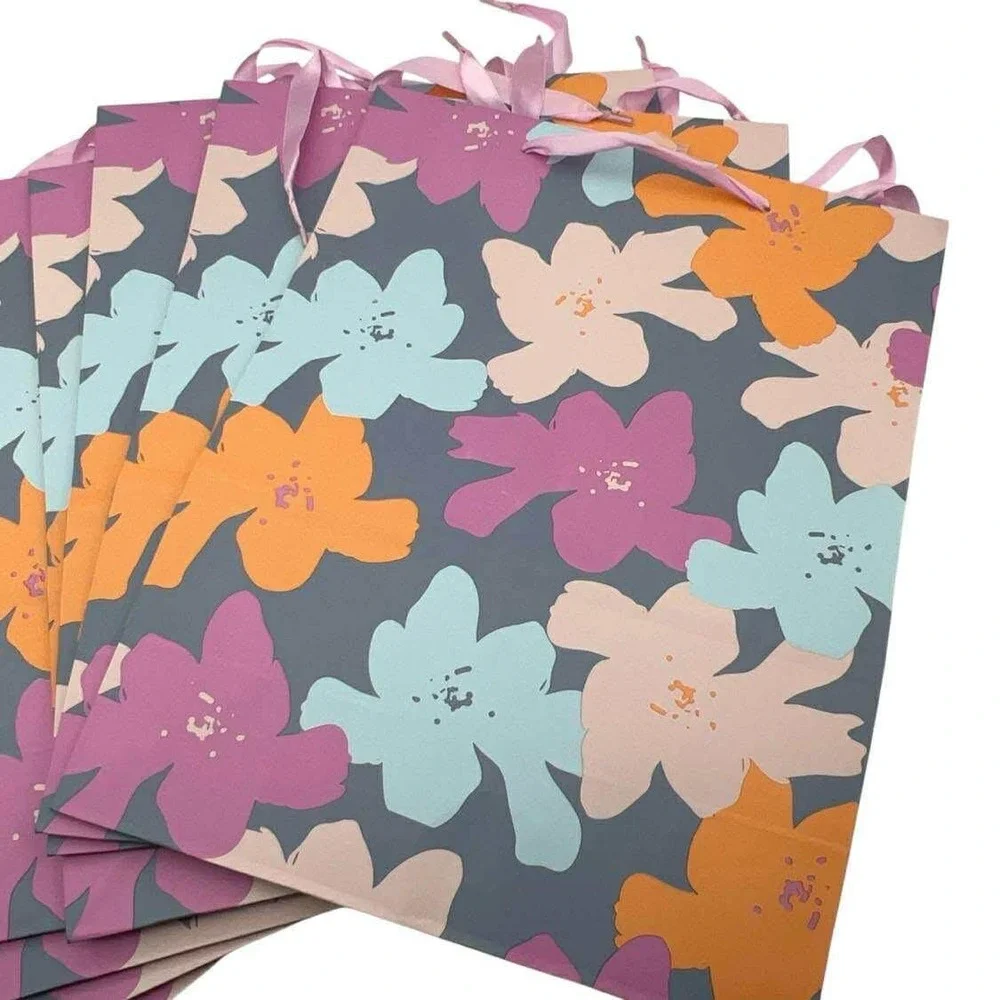 Spritz Gift Bags Floral Flowers Pattern Party Favor Goodie‎ Bags (8) Count 10x12